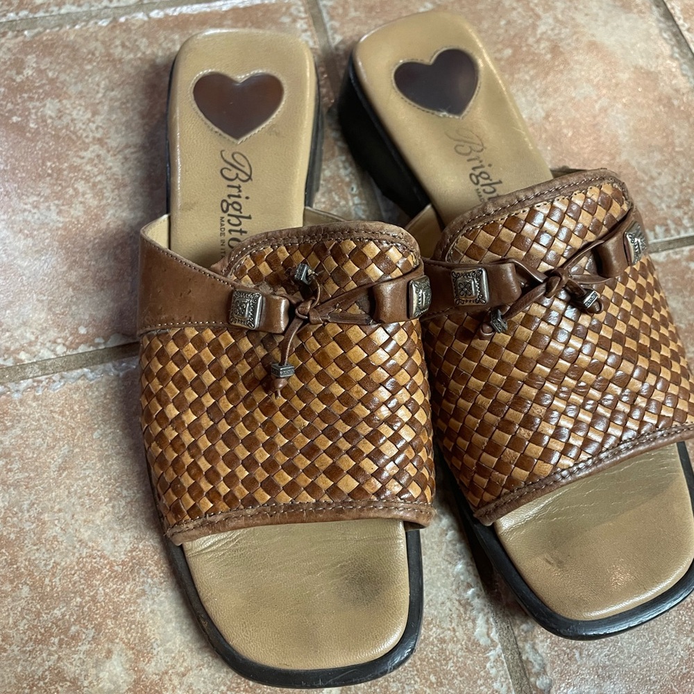 Brighton Leather Basket weave Sandals Sz 6  embellished Brown & Tan